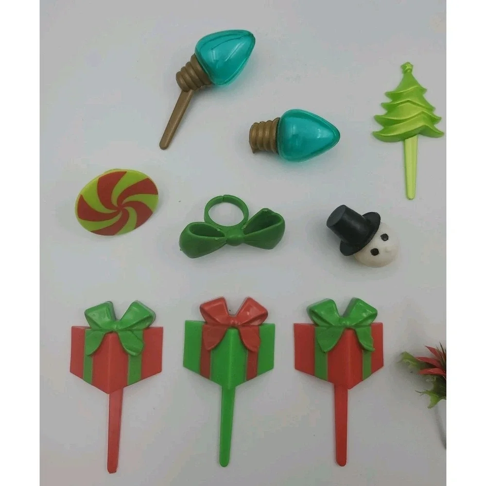 Vintage Lot Of 25 Christmas‎ Holiday Cupcake Picks